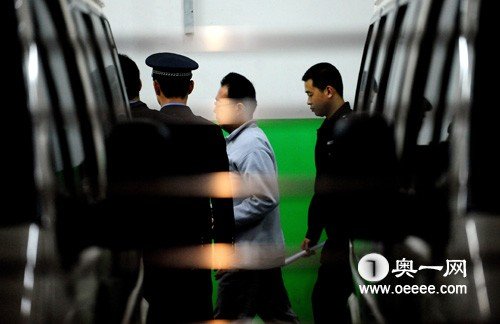 宋山木涉嫌强奸案一审 强奸罪成立获刑4年(图)